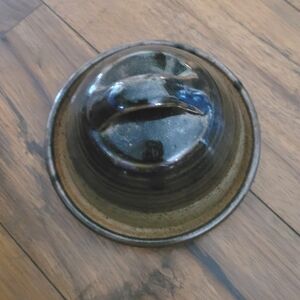 Magus Quebec -‎ Stoneware Pottery Butter Dish with Lid